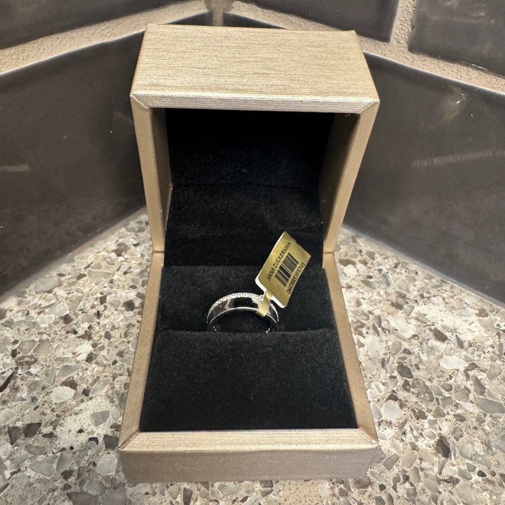 Anna Zuckerman Malina Eternity Band (size 5)